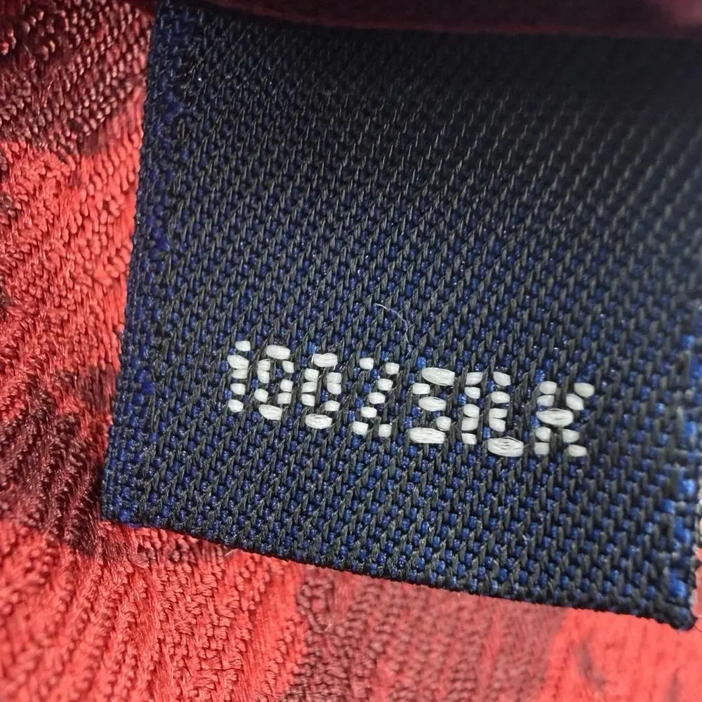 Jack Nicklaus Golf Tie Red Green Gold Made in USA 57.5” x 4”